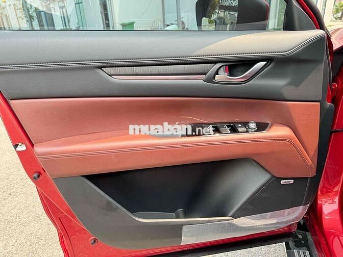 Mazda CX 8 2025 Premium - 9999 km sơn zin cả xe