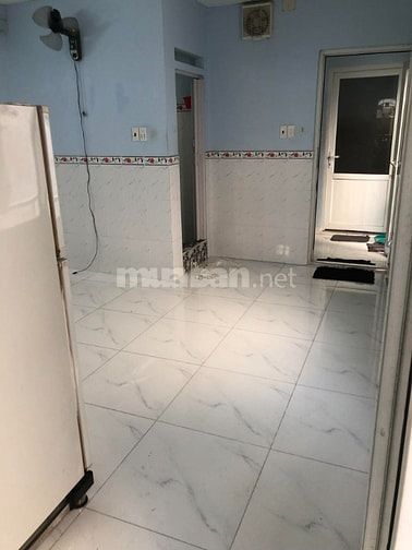 Chính chủ cho thuê phòng (4 x 4,5m) trên lầu 2 _ Lê Văn Sỹ, Q3