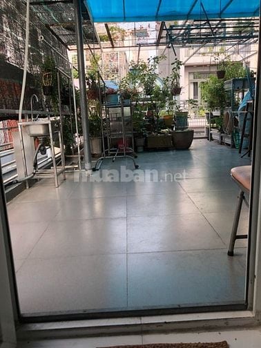 Chính chủ cho thuê phòng (4 x 4,5m) trên lầu 2 _ Lê Văn Sỹ, Q3