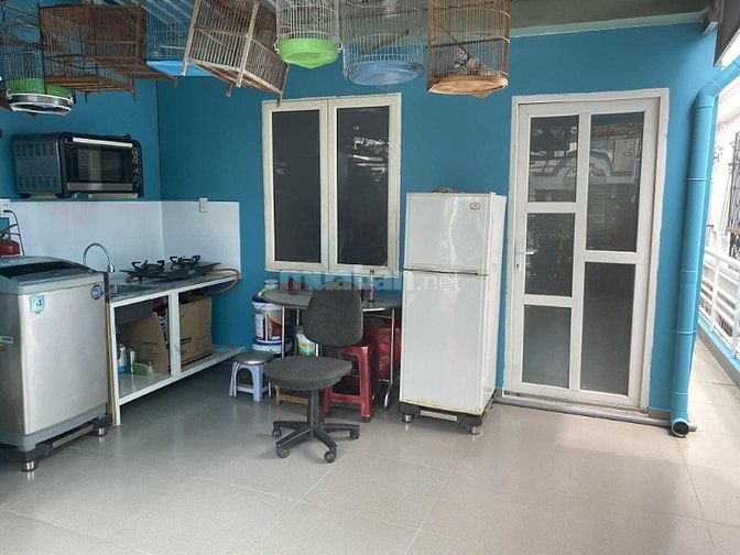 Chính chủ cho thuê phòng (4 x 4,5m) trên lầu 2 _ Lê Văn Sỹ, Q3