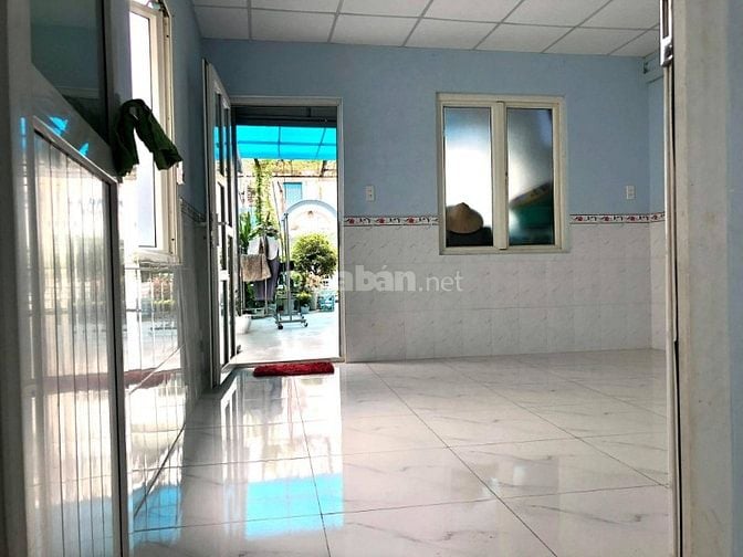 Chính chủ cho thuê phòng (4 x 4,5m) trên lầu 2 _ Lê Văn Sỹ, Q3