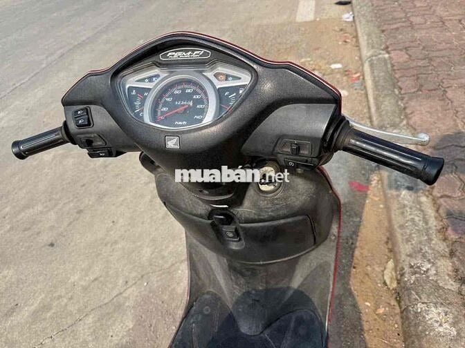 e bán xe lead đỏ máy đi ngon xe còn khá đẹp ạ