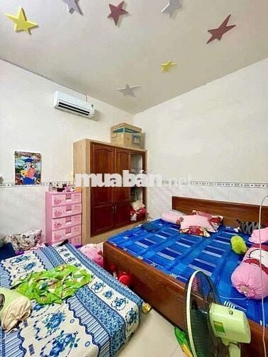 NHÀ CẤP 4 RỘNG - HẺM 876 TRẦN NAM PHÚ
