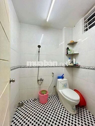 NHÀ CẤP 4 RỘNG - HẺM 876 TRẦN NAM PHÚ