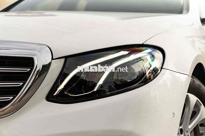 Mercedes E200 Model 2017 - Hỗ trợ Bank - Trắng Nâu