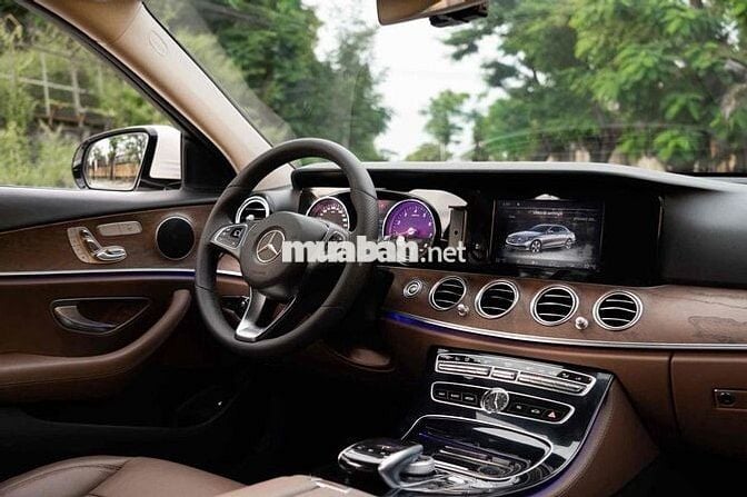 Mercedes E200 Model 2017 - Hỗ trợ Bank - Trắng Nâu