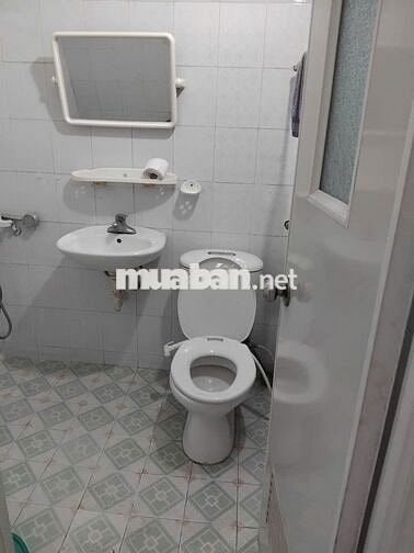 Chính chủ cho thuê nhà riêng 80m2, mặt đường Nguyễn Bính,TP Nam Định