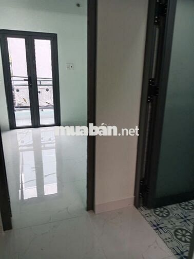 Nhà Mễ Cốc 2Tỷ 550 diện tích 4*7, 1trệt lầu 3pn, có ban công