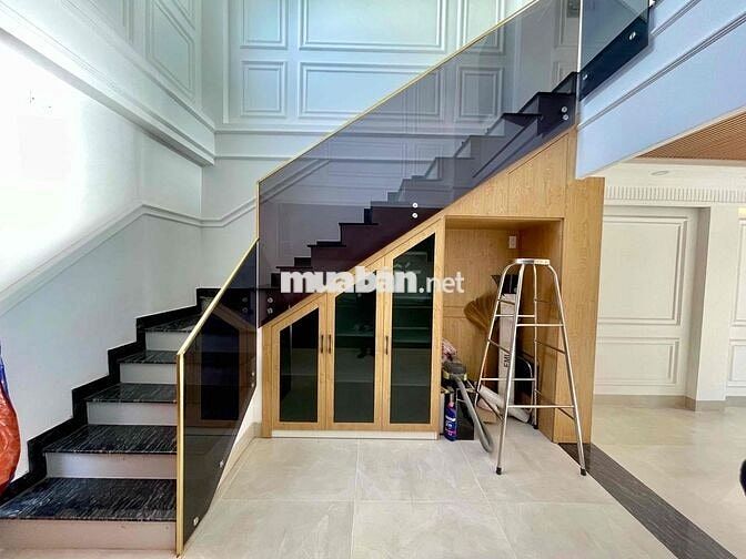 BÁN NHÀ 4 TẦNG_HXT HIỆP BÌNH. 51M2(4.2x12) 4PN5WC. Sổ Hoàn Công.