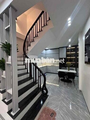 Nhà đẹp Hoàng Hoa Thám, Ngõ rộng thông, NT xịn xò, ở ngay, DT 45m2