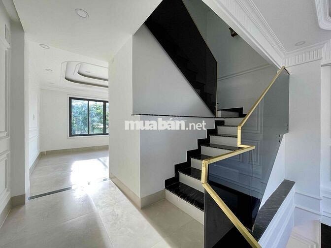 BÁN NHÀ 4 TẦNG_HXT HIỆP BÌNH. 51M2(4.2x12) 4PN5WC. Sổ Hoàn Công.