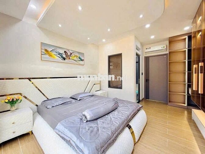 SIÊU PHẨM NHÀ ĐẸP - 68C Út Tịch P.4 Q.TB -4,5x20 500m sàn CÓ THANG MÁY