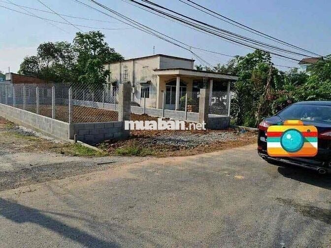 Bán mảng đất 200m2 giá 450 Triệu