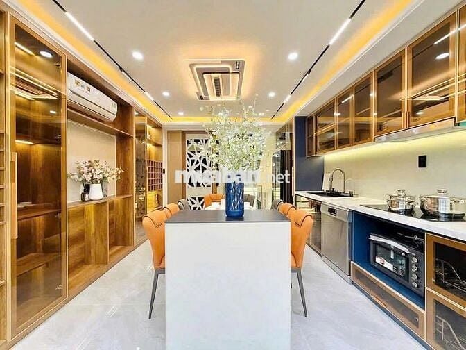 SIÊU PHẨM NHÀ ĐẸP - 68C Út Tịch P.4 Q.TB -4,5x20 500m sàn CÓ THANG MÁY