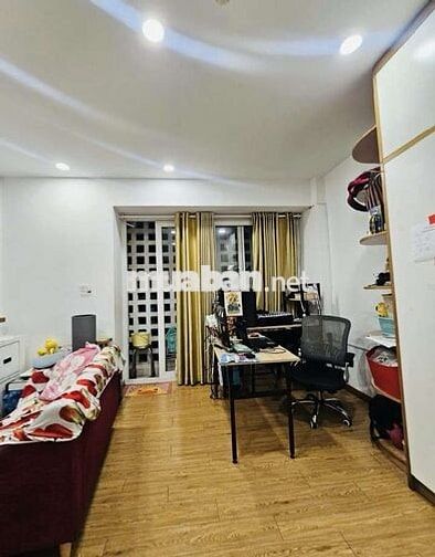 Bán nhà 6 tầng, 4.6x15 Trường Sa PN, xe hơi đến cửa. Đang cho thuê trọ