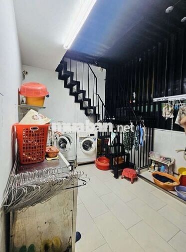 Bán nhà 6 tầng, 4.6x15 Trường Sa PN, xe hơi đến cửa. Đang cho thuê trọ