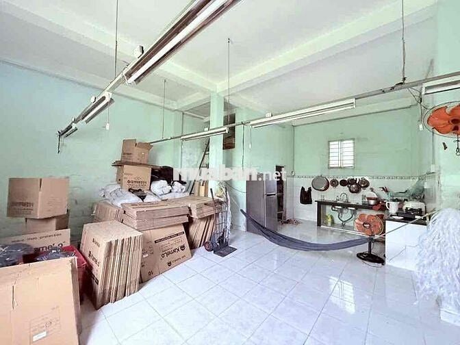 BÁN KHO XƯỞNG 2TẦNG ĐANG CHO THUÊ GIÁ10,3TỶ