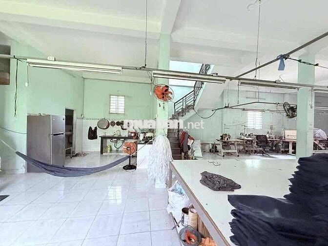 BÁN KHO XƯỞNG 2TẦNG ĐANG CHO THUÊ GIÁ10,3TỶ
