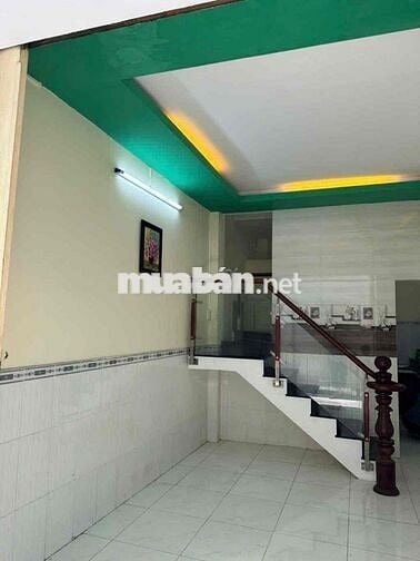 Nhà 1 trệt . 1 lầu . 2PN . 2VC . Nhà còn mới đẹp . dọn vào ở ngay
