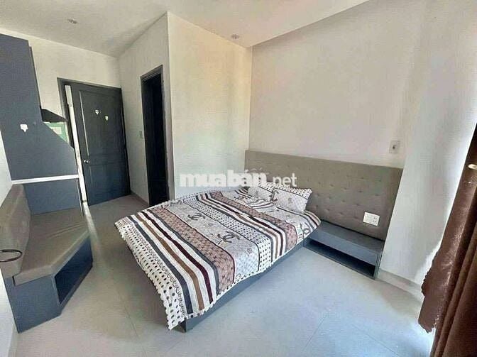 TT Hải Châu, gần cầu Rồng, thông Nguyễn Văn Linh.