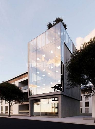 Bán toà văn phòng mặt đường Lạc Long Quân siêu đẹp. 68m 7 tầng