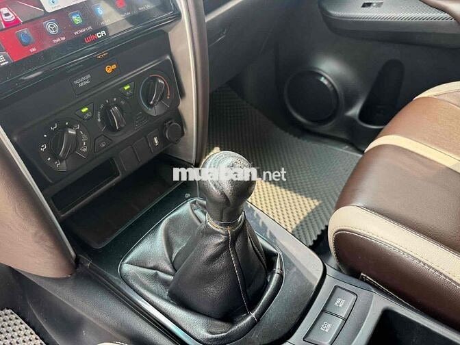 Toyota Fortuner 2017 2.4G 4x2 MT -7c số sàn