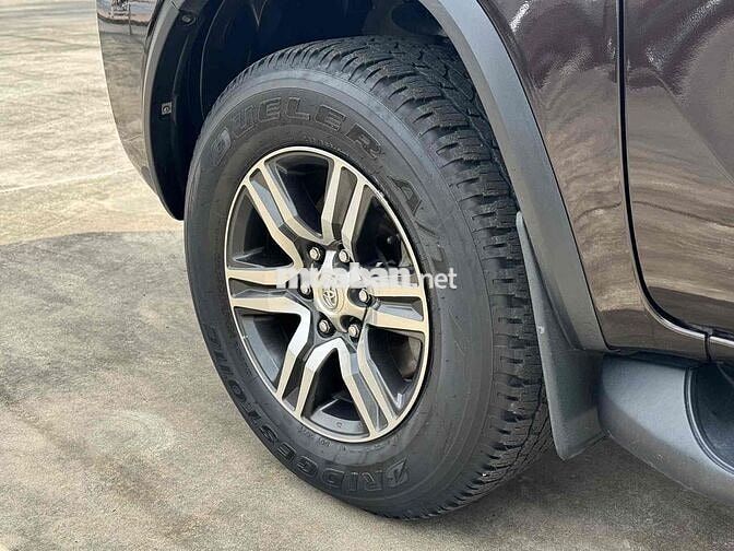 Toyota Fortuner 2017 2.4G 4x2 MT -7c số sàn
