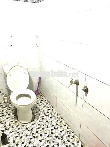 Cho thuê nhà lầu trệt nguyên căn có: 2pn nằm gần Chợ Tan Long - Dĩ An
