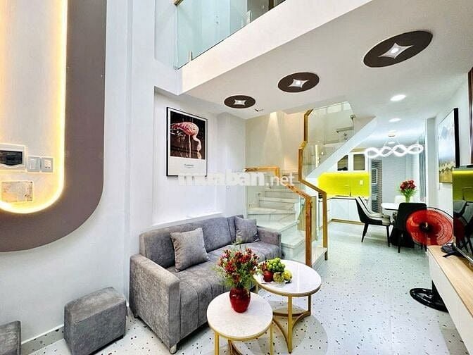 NHÀ VĨNH HỘI Q4- 3 LẦU ĐÚC - 32m2- 3PN- GIÁ 4 TỶ NHỈNH