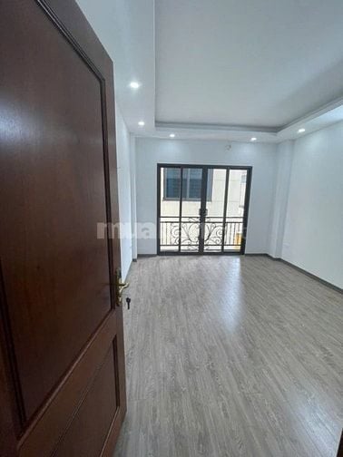 Nhà Đẹp Đại La-Ngõ Nông Rộng-2Thoáng-DT38m2 x 5Tầng-Thang Máy-Hơn 9Tỷ