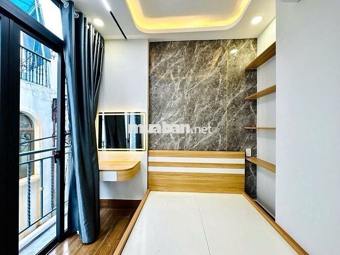 NHÀ VĨNH HỘI Q4- 3 LẦU ĐÚC - 32m2- 3PN- GIÁ 4 TỶ NHỈNH