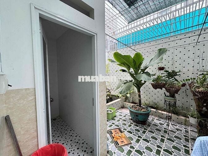 CHÍNH CHỦ BÁN GẤP NHÀ PHỐ LIÊN KẾ CÒN RẤT MỚI