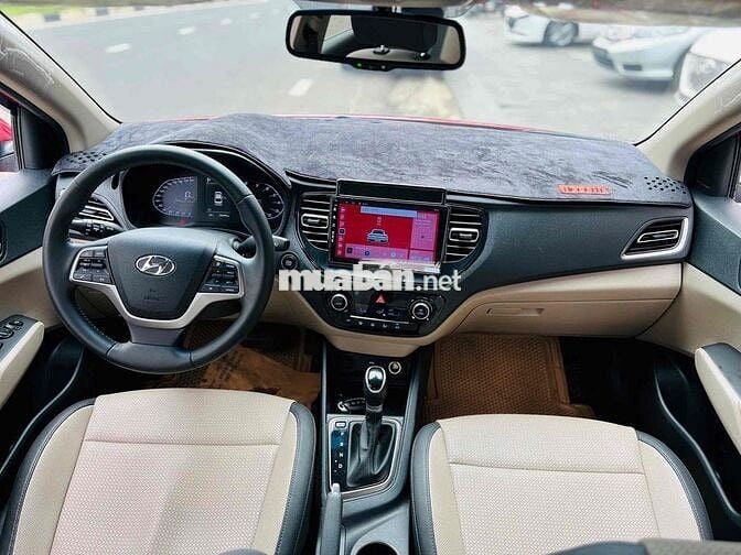 Hyundai Accent 2022 1.4 AT - 28000 km