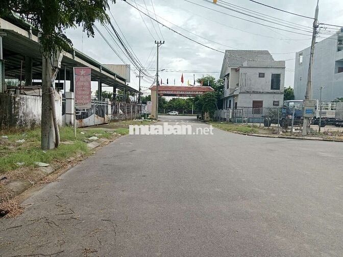 Chính chủ gởi bán lô đất quá giáng 2 hoà phước phường hoà xuân