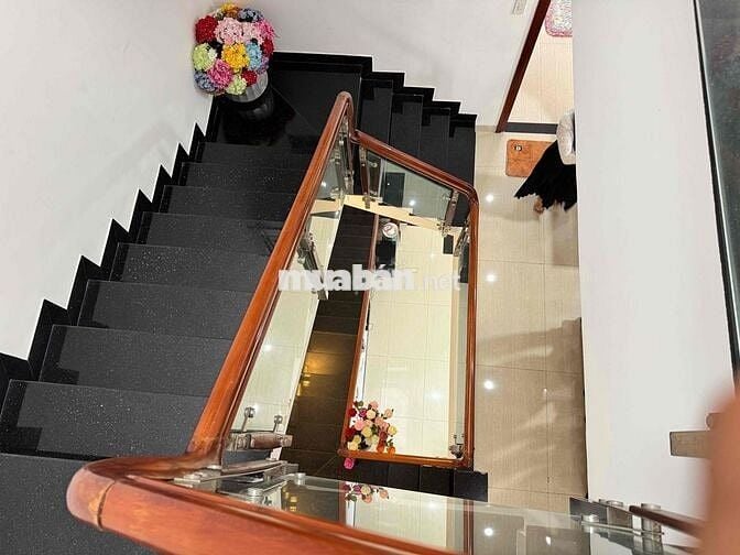 CHÍNH CHỦ BÁN GẤP NHÀ PHỐ LIÊN KẾ CÒN RẤT MỚI