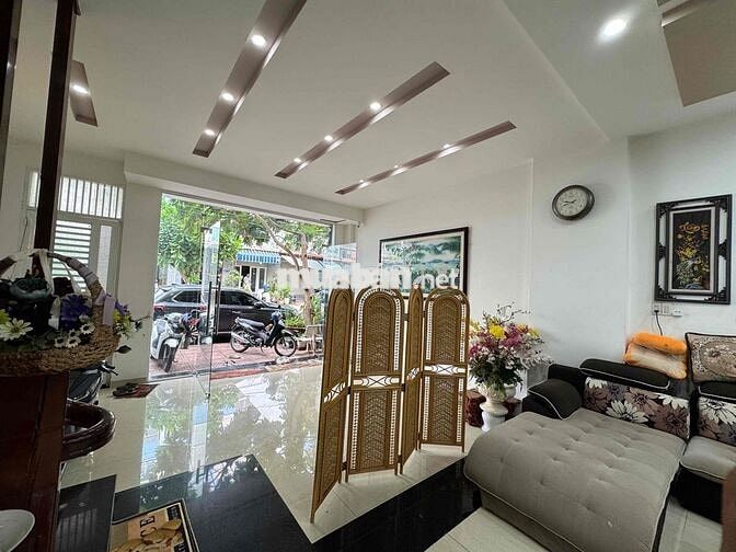 CHÍNH CHỦ BÁN GẤP NHÀ PHỐ LIÊN KẾ CÒN RẤT MỚI