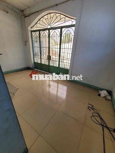 Cho thuê nhà 5x16m, 1 lầu, 2pn, hẻm xe tải, sát Song Hành, Q12. 8tr