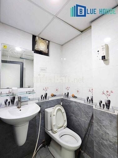 CHO THUÊ CĂN HỘ CHUNG CƯ MINI FULL NT CỬA SỔ THOÁNG NGAY BẾN THÀNH Q1