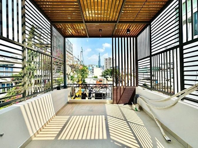 KẸT TIỀN BÁN GẤP 3TY450 - ĐG SƯ VẠN HẠNH QUẬN 10 - 57M2 - SHR + HXH