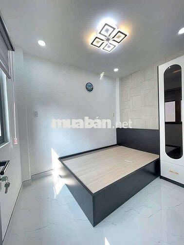 NHÀ MỚI Ở LIỀN. 5X17 ĐƯỜNG XE HƠI. ĐƯỜNG TRỊNH NHƯ KHUÊ. BÌNH CHÁNH.