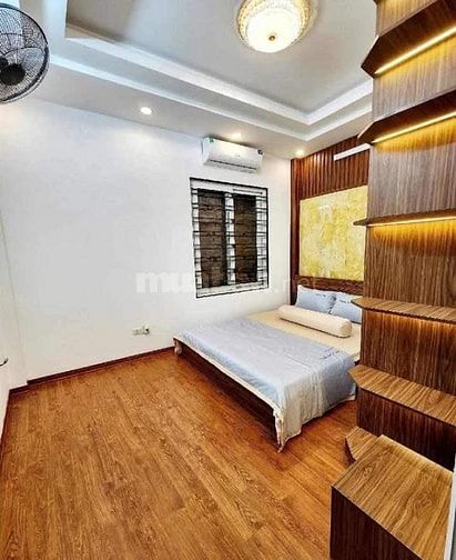 Chính chủ cho thuê nhà 3 tầng, 10 triệu, 3 ngủ,1 khách, 2 VS, nhà đẹp 