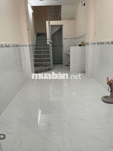 Hh 1/2 tháng ae dẫn dùm Nhà Hoàng Sa q3 2 lầu sân thượng