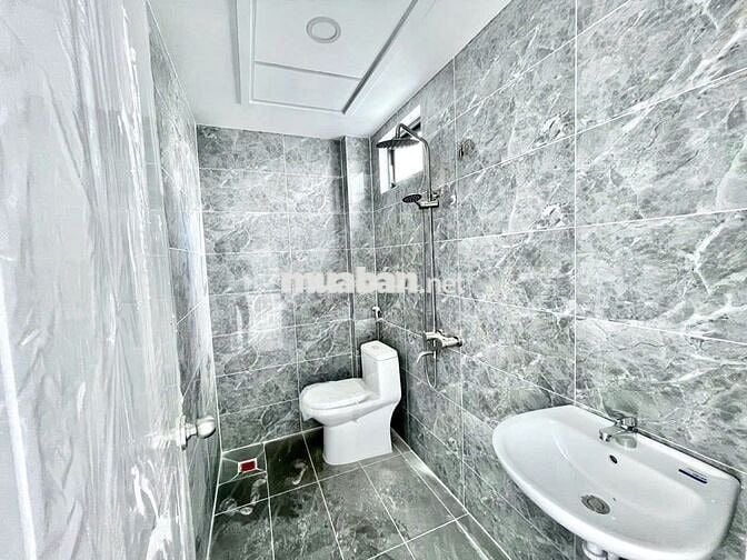 Cho Thuê Căn Hộ Ban Công Mới 100% Gần Ngã Tư Hàng Xanh,UTH, VlU CS3,..