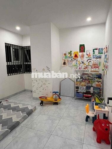 CĂN HỘ 3PN THƯƠNG MẠI VIEW THÀNH PHỐ GIÁ 2.050. LIÊN HỆ EM XEM NHÀ
