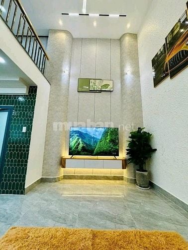 Ngộp! Bán nhà 40m2 Nguyễn Thanh Tuyền,Tân Bình.Gần vòng xoay Lê Văn Sỹ