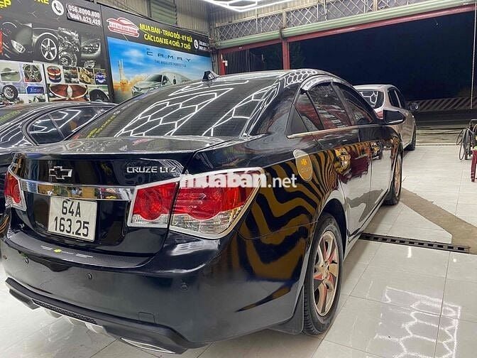 Chevrolet Cruze ( STD) 1.8 AT, xe gia đình chạy kĩ