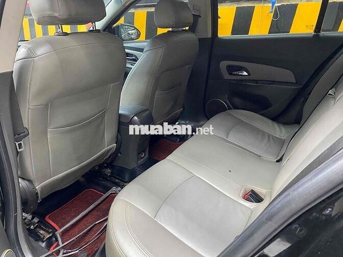 Chevrolet Cruze ( STD) 1.8 AT, xe gia đình chạy kĩ