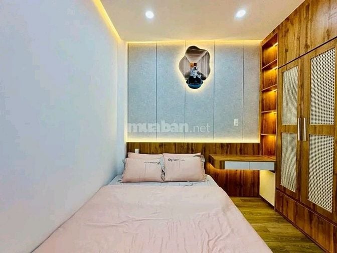 Ngộp! Bán nhà 40m2 Nguyễn Thanh Tuyền,Tân Bình.Gần vòng xoay Lê Văn Sỹ
