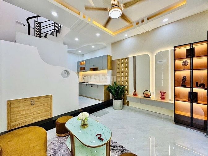 Hàng siêu hiếm khu sân bay DT 69m2, giá 3,3 tỷ Yên Thế, Tân Bình