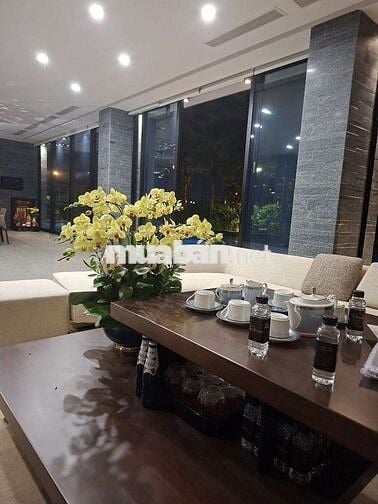 NHÀ LÔ GỐC KHU 1B  sát đại học fpt